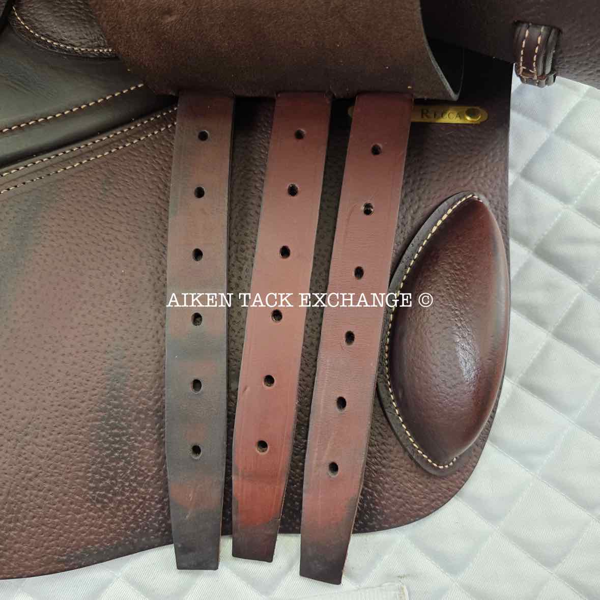 2024 CWD SE01 Close Contact Jump Saddle, 17" Seat, 3CH Flap, Medium Tree, Foam Panels, Full Buffalo Leather