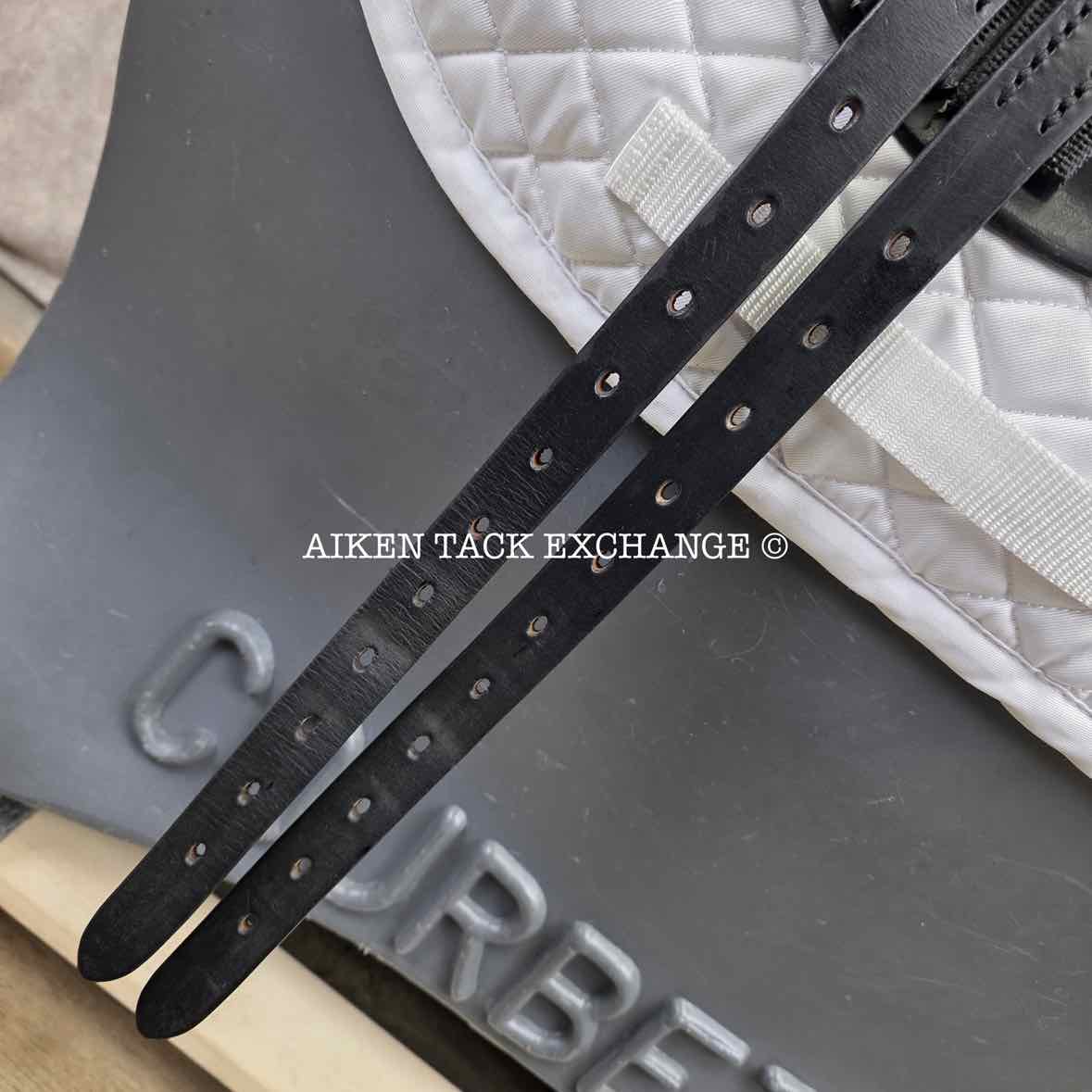 Anky Dressage Saddle, 17.5" Seat, Medium Wide Tree, Wool Flocked Panels