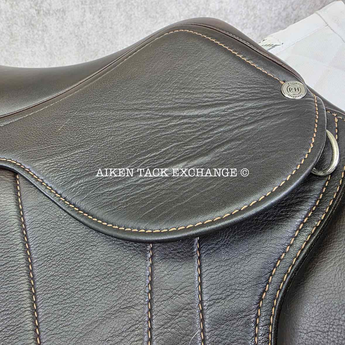 **SOLD** Royal Heritage Emile Close Contact Jump Saddle, 18.5"/19" Seat, Spectrum Adjustable Tree, Wool Flocked Panels