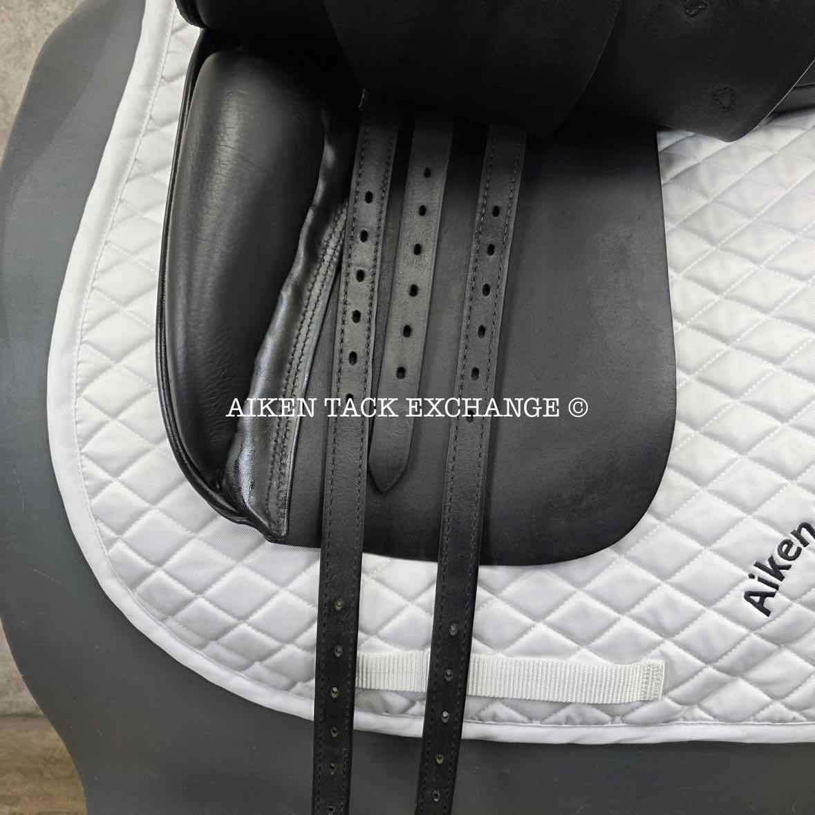 2004 Stubben Scandica DL Dressage Saddle, 17.5" Seat, 32cm Tree - Wide, Wool Flocked Panels