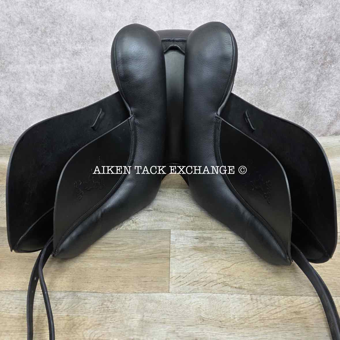 2021 Custom Saddlery Signature Wolfgang Solo Dressage Saddle, 17" Seat, Adjustable Tree, Wool Flocked Panels