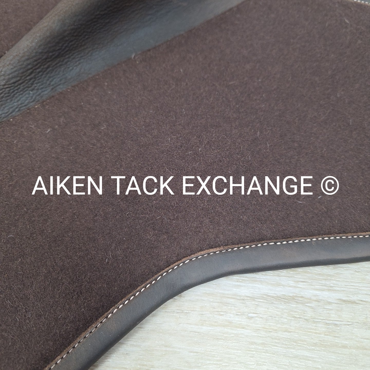 Voltaire Leather & Felt Half Pad, Size Large