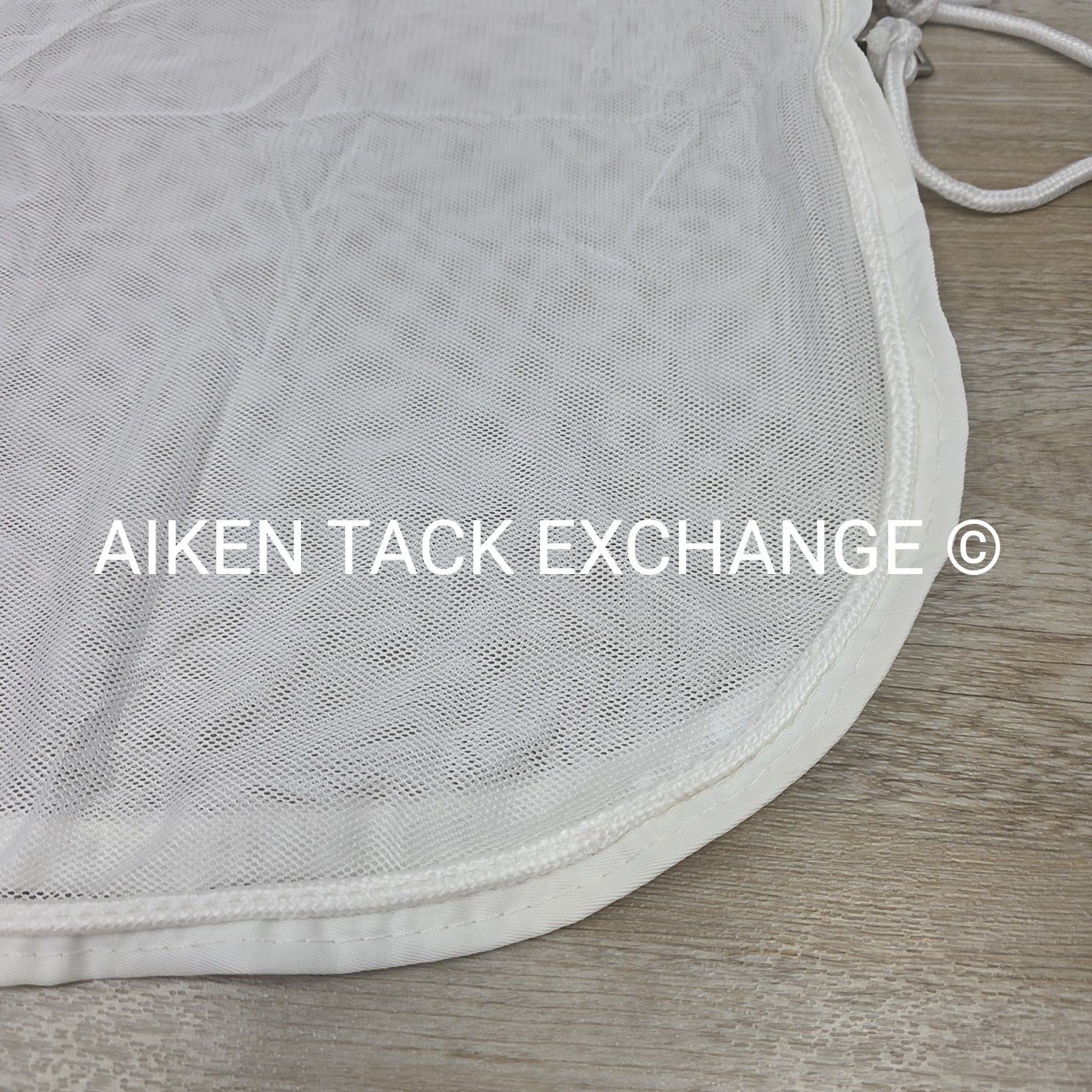 Fenwick Equestrian BodyGuard Mesh Cooler, White (has some marks) 62"