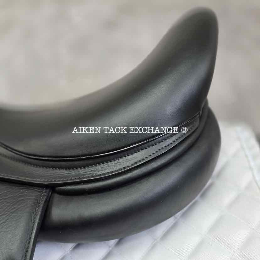 **SOLD** 2022 Voltaire Adelaide Monoflap Dressage Saddle, 17.5" Seat, 2AA Flap, Wide Tree, PRO Panels, Full Buffalo Leather