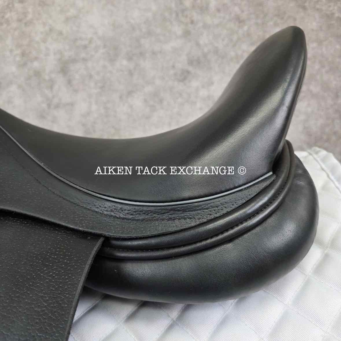 Verhan Trustin Free Shoulder Dressage Saddle, 17.5" Seat, Medium Wide Tree, Wool Flocked Panels