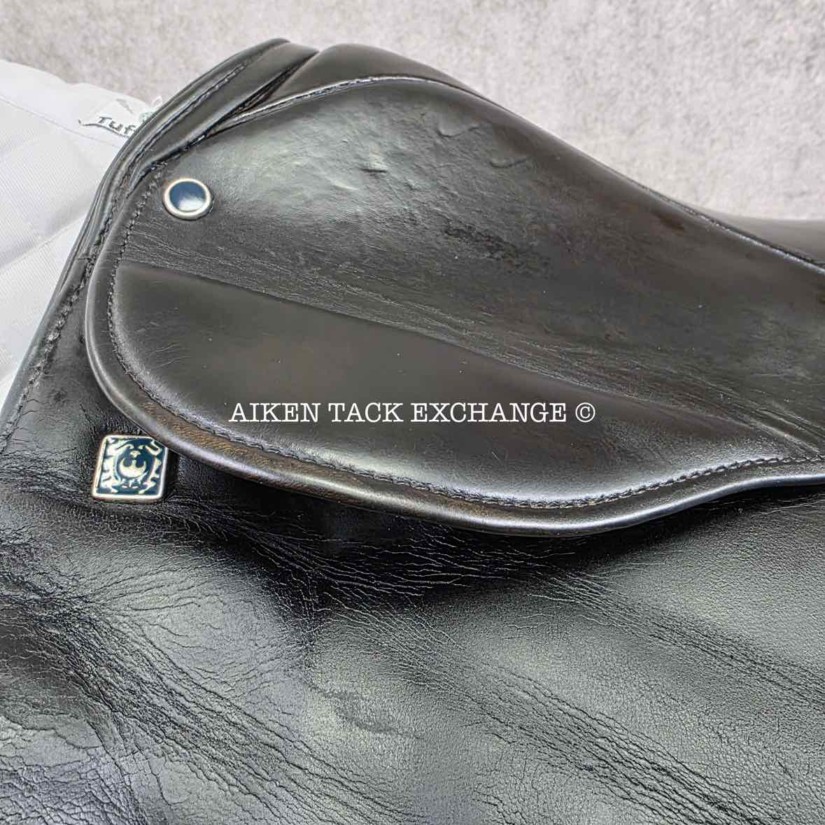 **SOLD** Stubben Romanus Extra CL Dressage Saddle, 18" Seat, 32cm Tree - Wide, Wool Flocked Panels