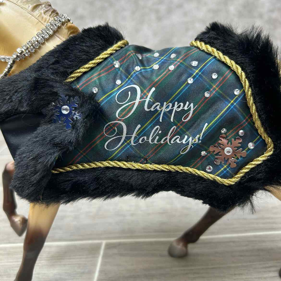 Breyer Highlander 2023 Christmas Holiday Horse with Blanket