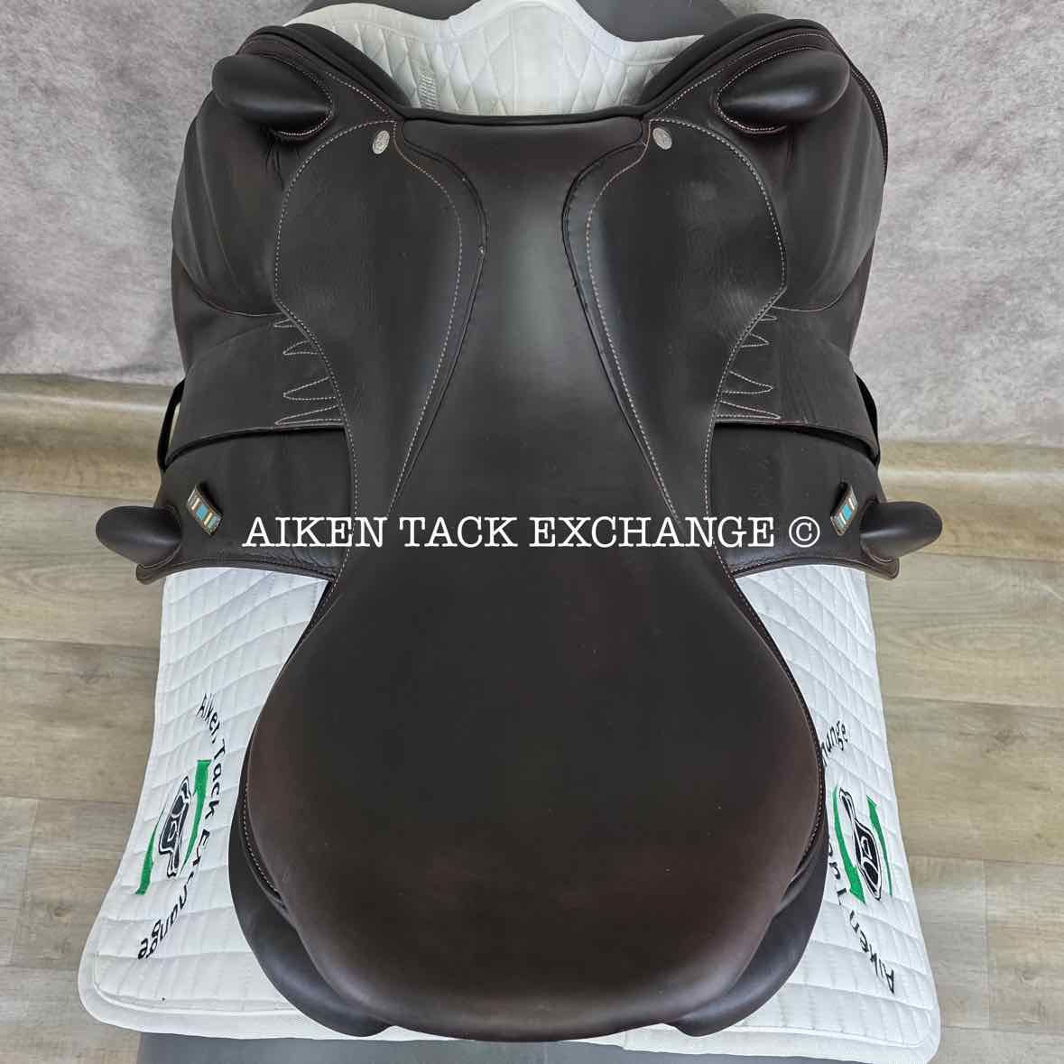 2018 Voltaire Elkton Monoflap Jump Saddle, 18.5" Seat - 2AA Flap, Medium Wide Tree, PRO Panels, Full Buffalo Leather