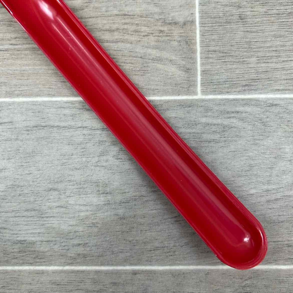 Equi-Essentials Curved Plastic Sweat Scraper, Red, Brand New
