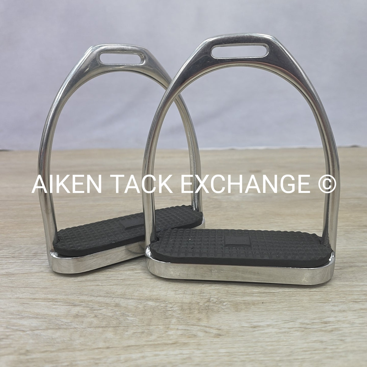 Stubben Fillis Stirrup Irons, 4.75"