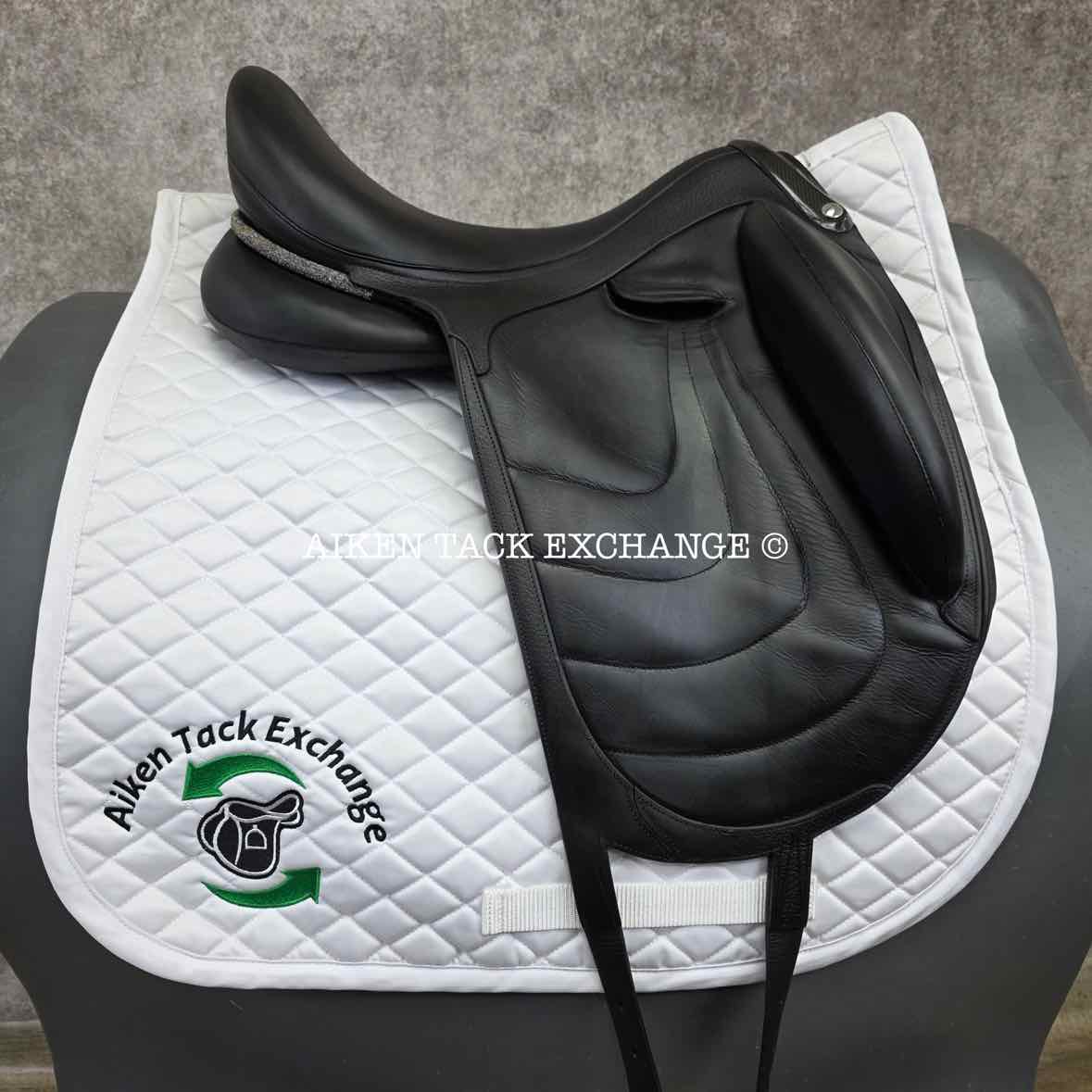 2017 Devoucoux Makila Harmonie Dressage Saddle, 17.5" Seat, Medium Tree, D3D Panels, Full Buffalo Leather