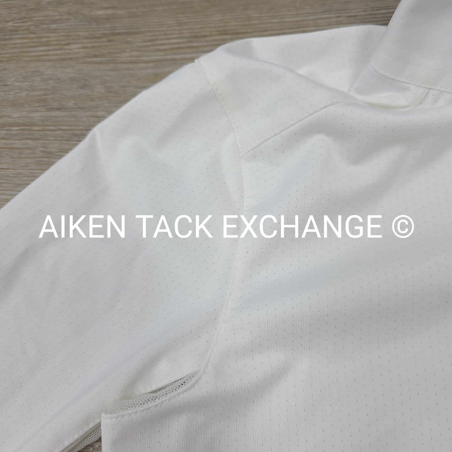 Essex Classics Talent Yarn Long Sleeve Sun Shirt Show Shirt, Size Medium