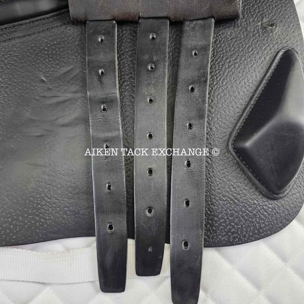 2018 CWD SE25 2GS Close Contact Jump Saddle, 18" Seat, 2C Flap, Medium Tree, Wool Flocked Panels