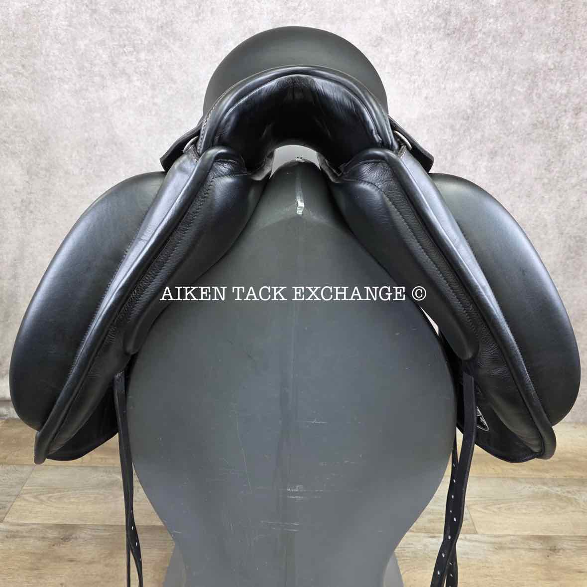 **SOLD** 2019 Custom Saddlery Icon Alpha Monoflap Dressage Saddle, 17.5" Seat, Adjustable Tree, Wool Flocked Panels