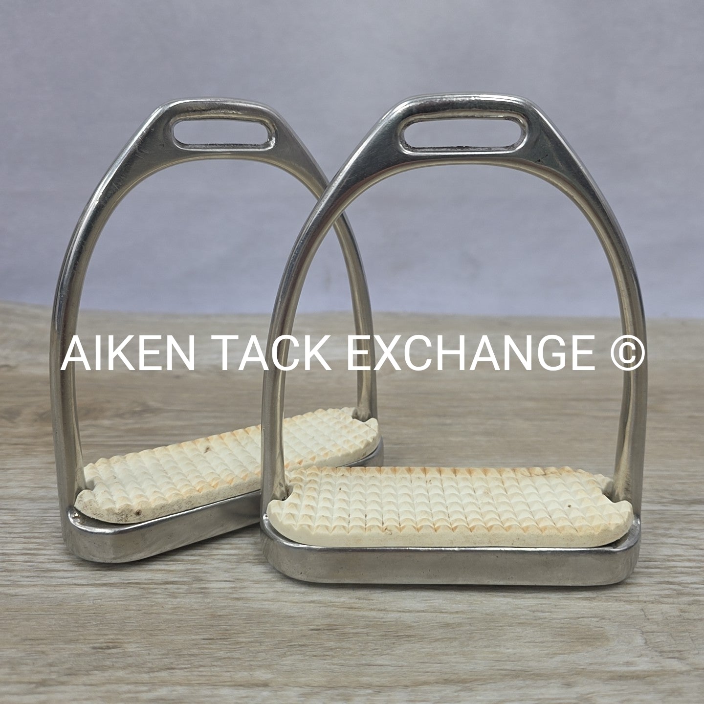 Fillis Stirrup Irons, 4.75"