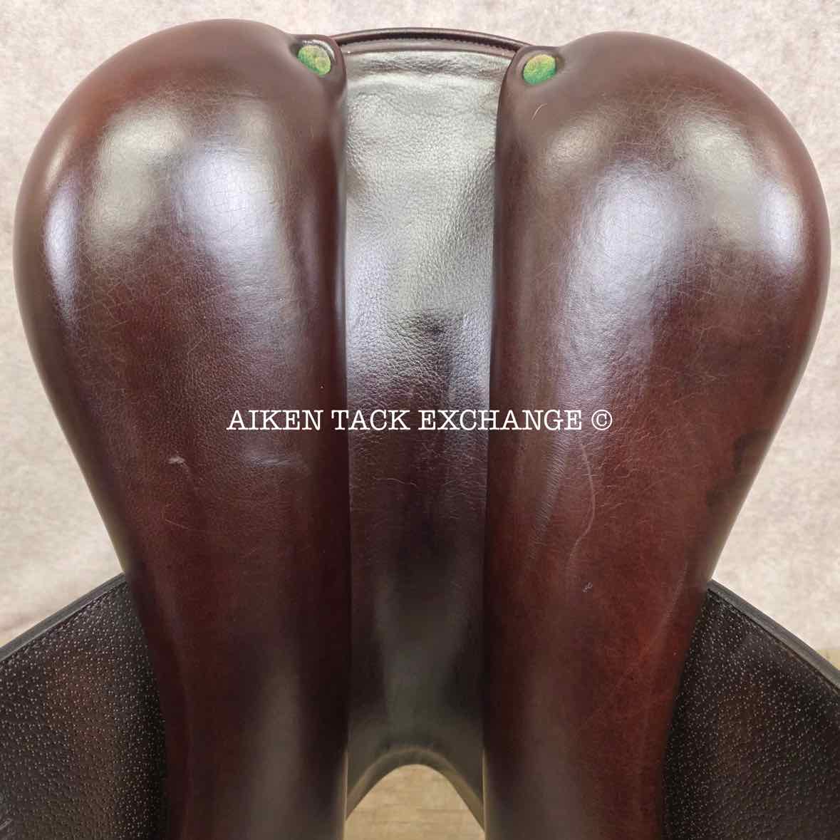 **SOLD** 2017 Equipe Synergy Monoflap Jump Saddle, 17.5" Seat, Medium Wide Tree, Foam Panels