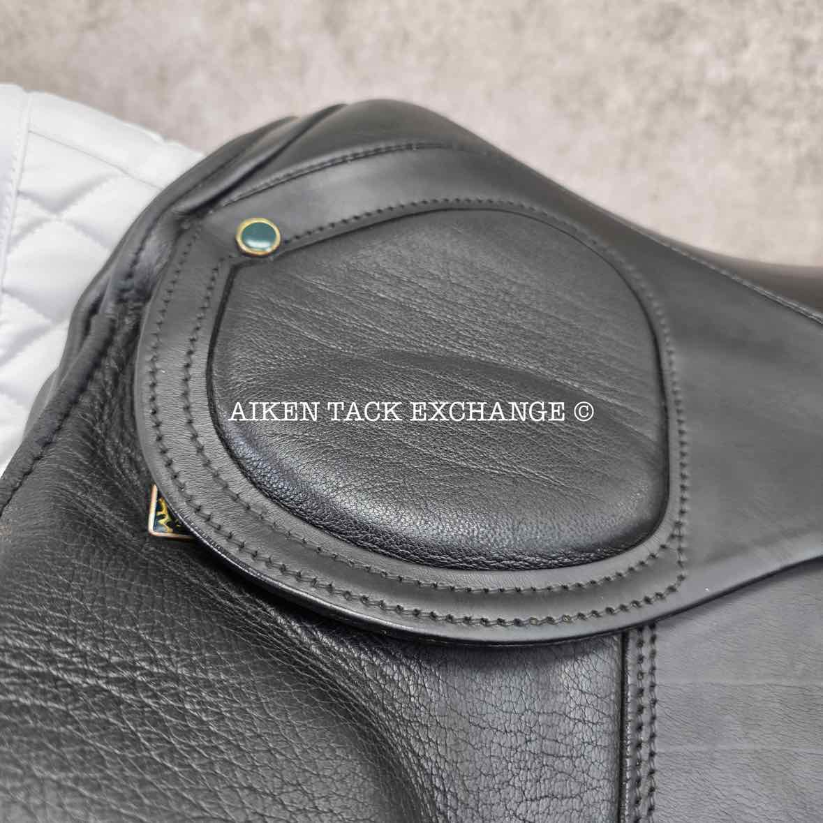 2004 Stubben Scandica DL Dressage Saddle, 17.5" Seat, 32cm Tree - Wide, Wool Flocked Panels