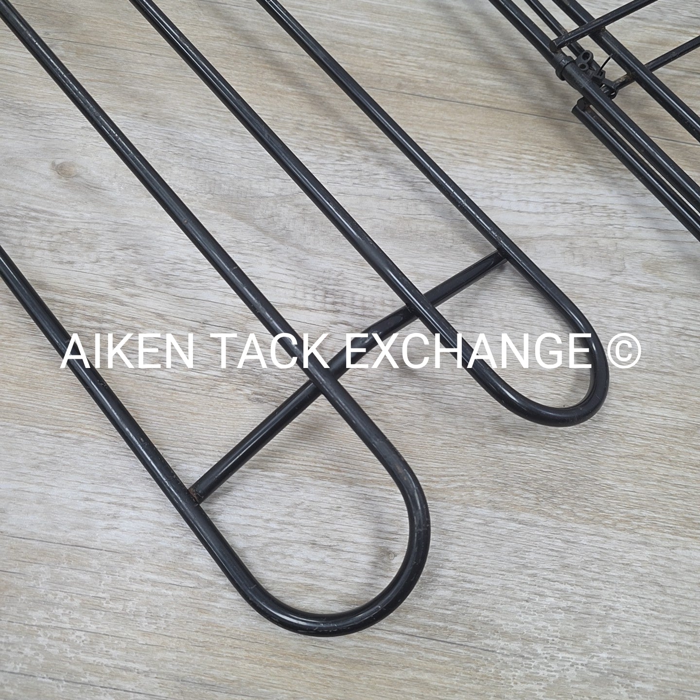 Easy-Up Interchangeable Saddle Rack System with 2 Saddle Racks