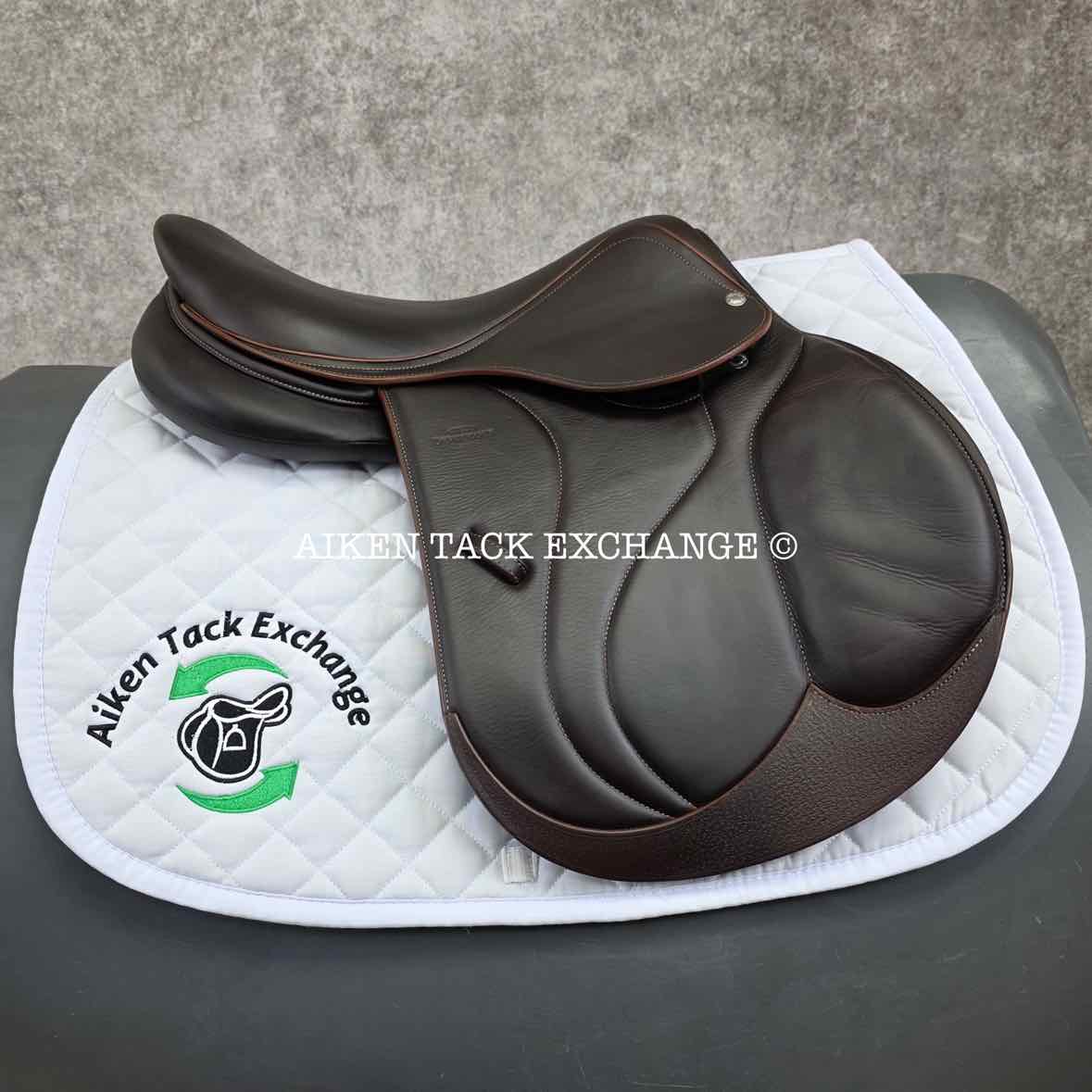 2025 Devoucoux Biarritz O Close Contact Jump Saddle, 16.5" Seat, 1 Flap, Medium Tree, D3D Panels, Full Buffalo Leather