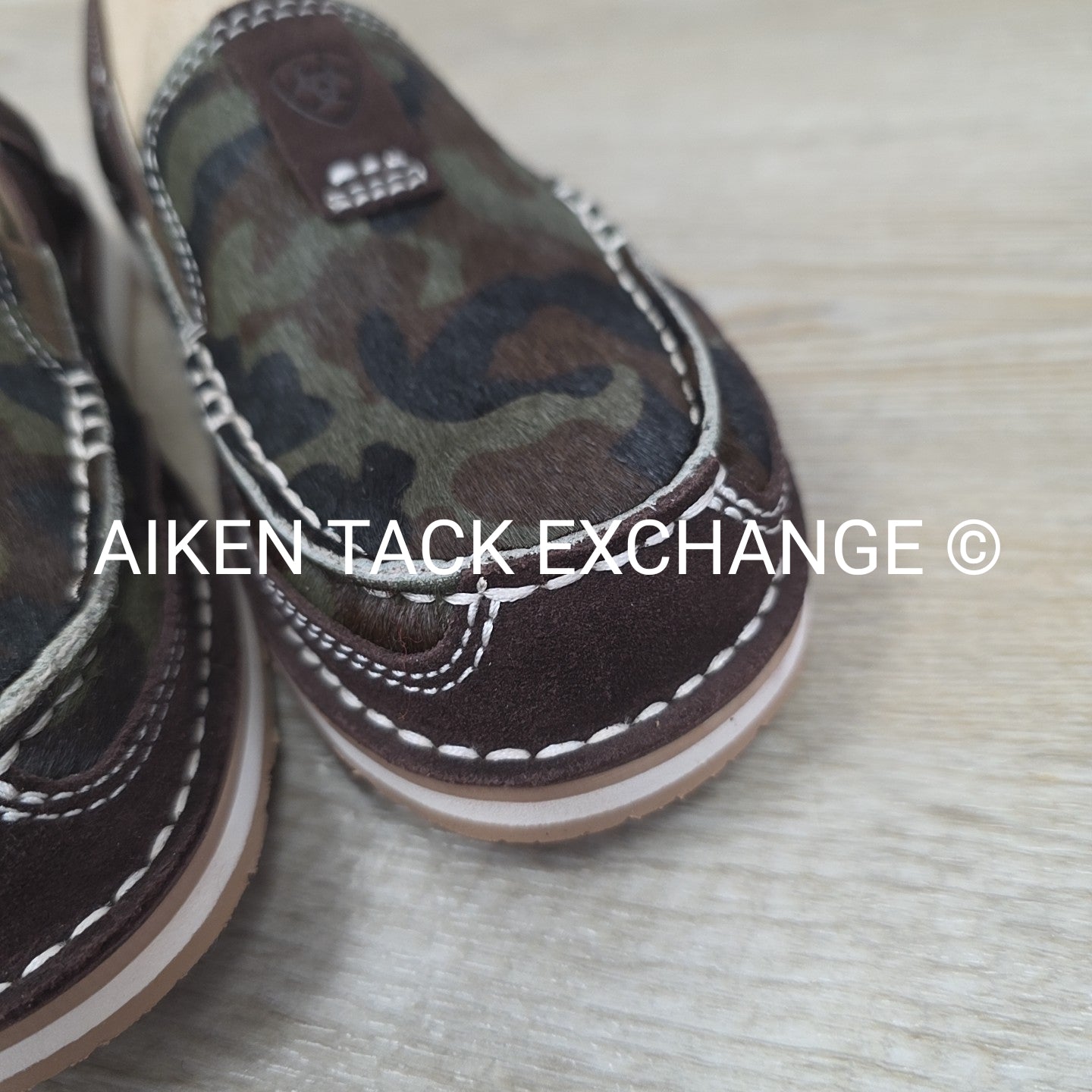 Ariat Chocolate Chip Suede No Se'um Cruisers, Brand New, Size 6.5