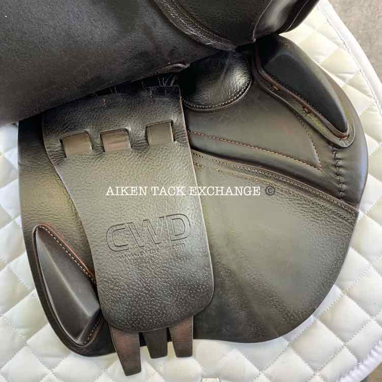 2016 CWD SE01 Close Contact Jump Saddle, 17" Seat, 2L Flap, Medium Tree, Foam Panels