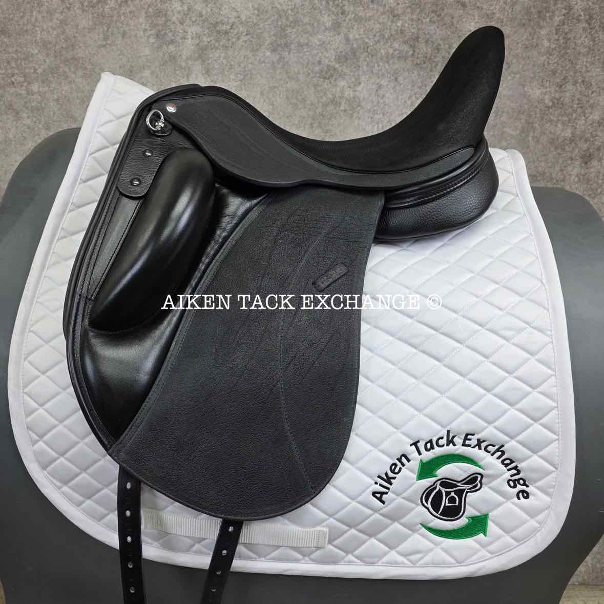2025 Custom Saddlery Wolfgang Constanze 2 Monoflap Dressage Saddle, 17.5" Seat, Adjustable Tree, Wool Flocked Panels