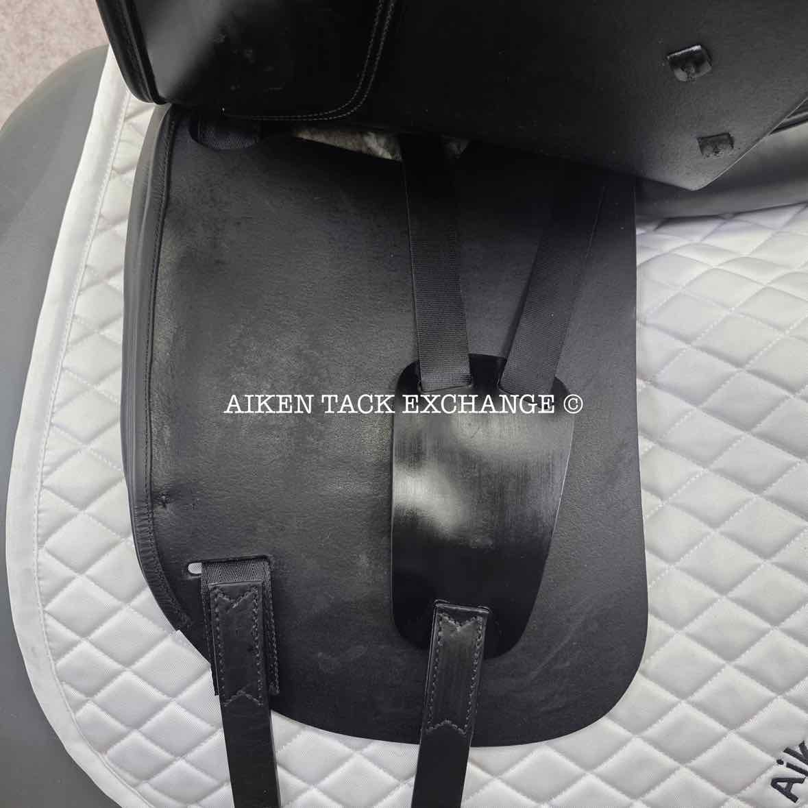 2014 Amerigo Vega Dressage Saddle, 17" Seat, Medium Wide, Wool Flocked Panels