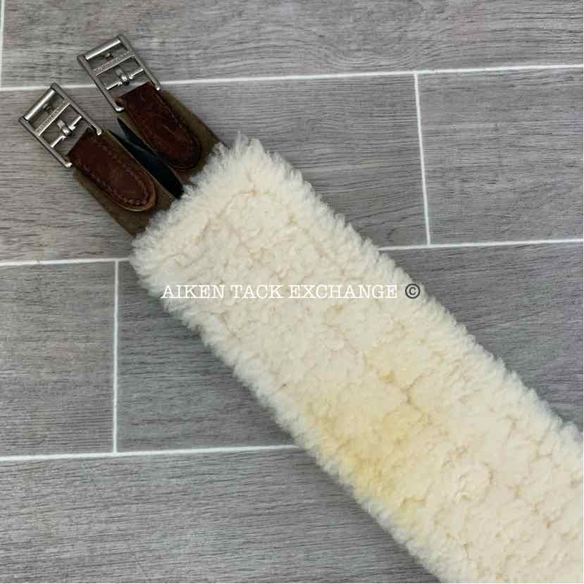 Verhan Shaped Girth with Removable Sheepskin 56"