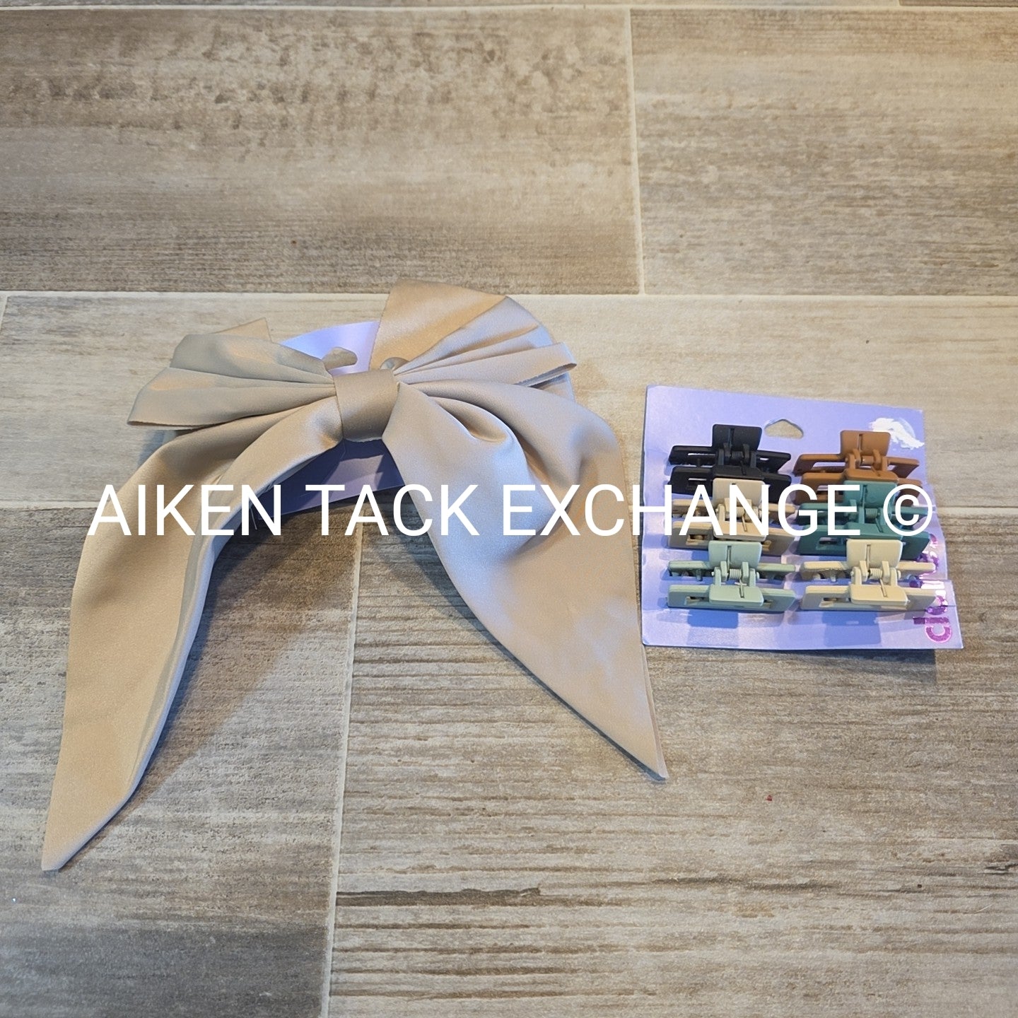 Claire's Hair Bundle - 1 Set of Claw Clips, 1 Hair Clip