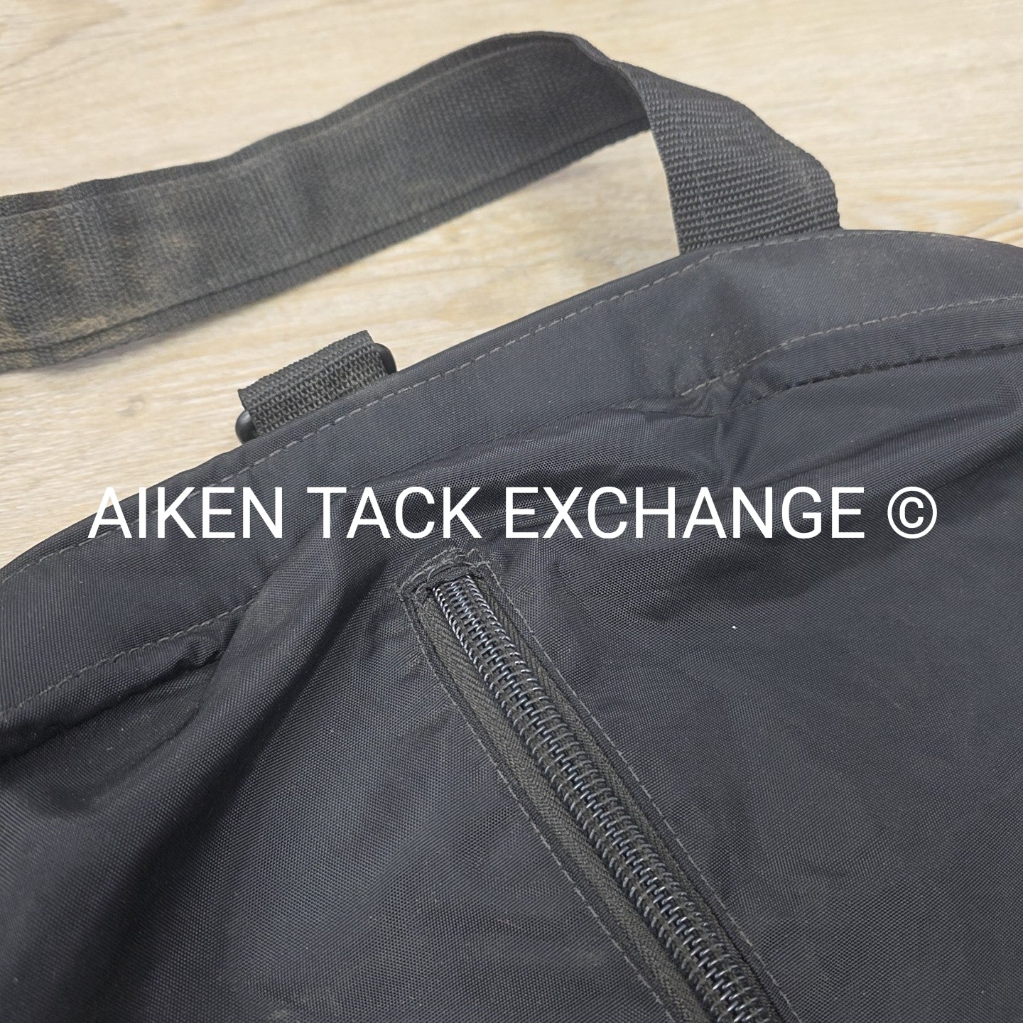 Tuck-M-In Hanging Bridle Bag