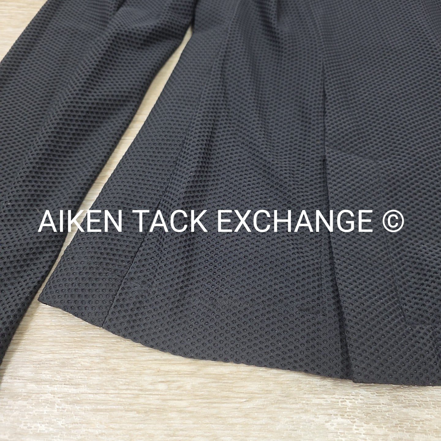 HR Mesh Show Coat, Size 6