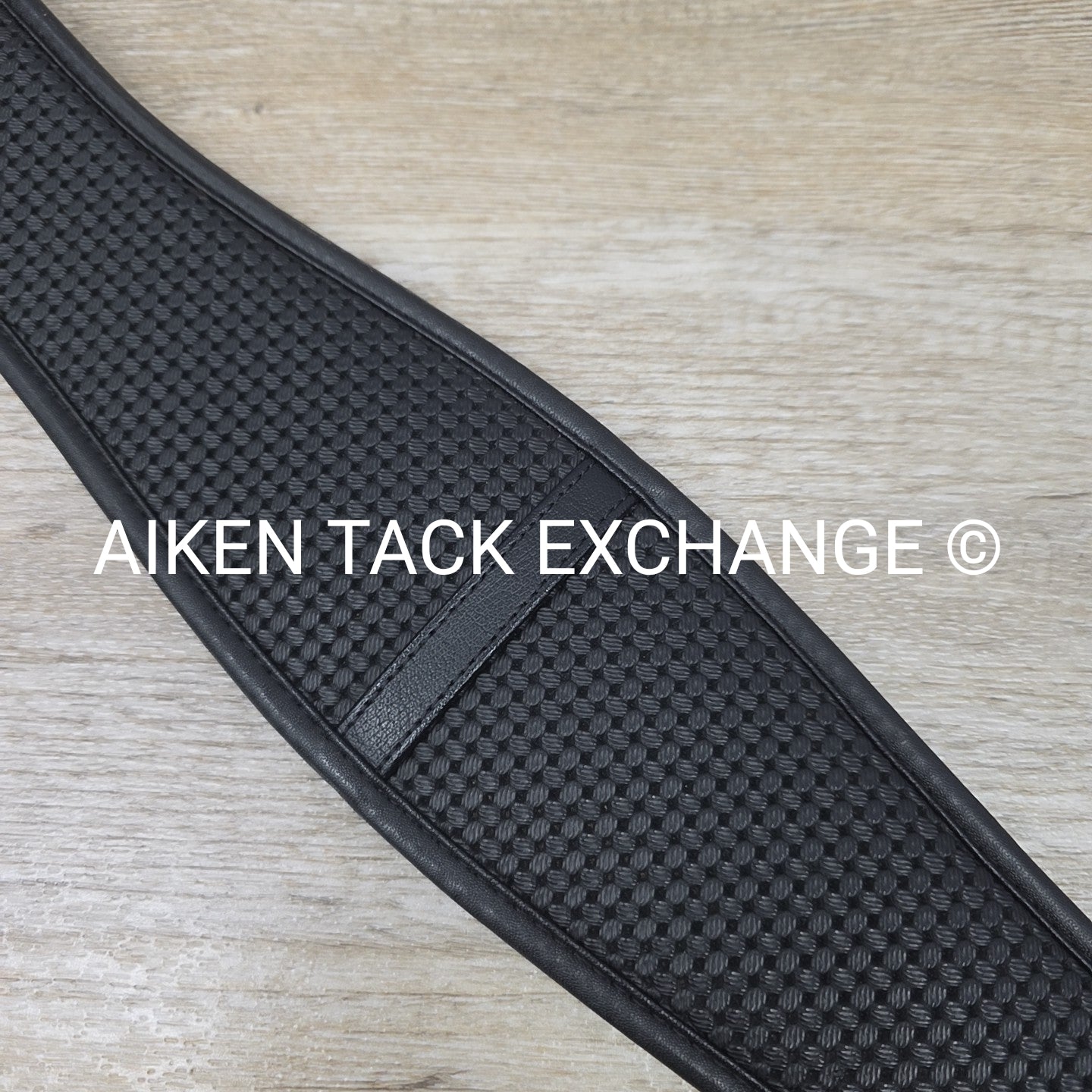 Wintec Chafeless Synthetic Girth, Black, 46"