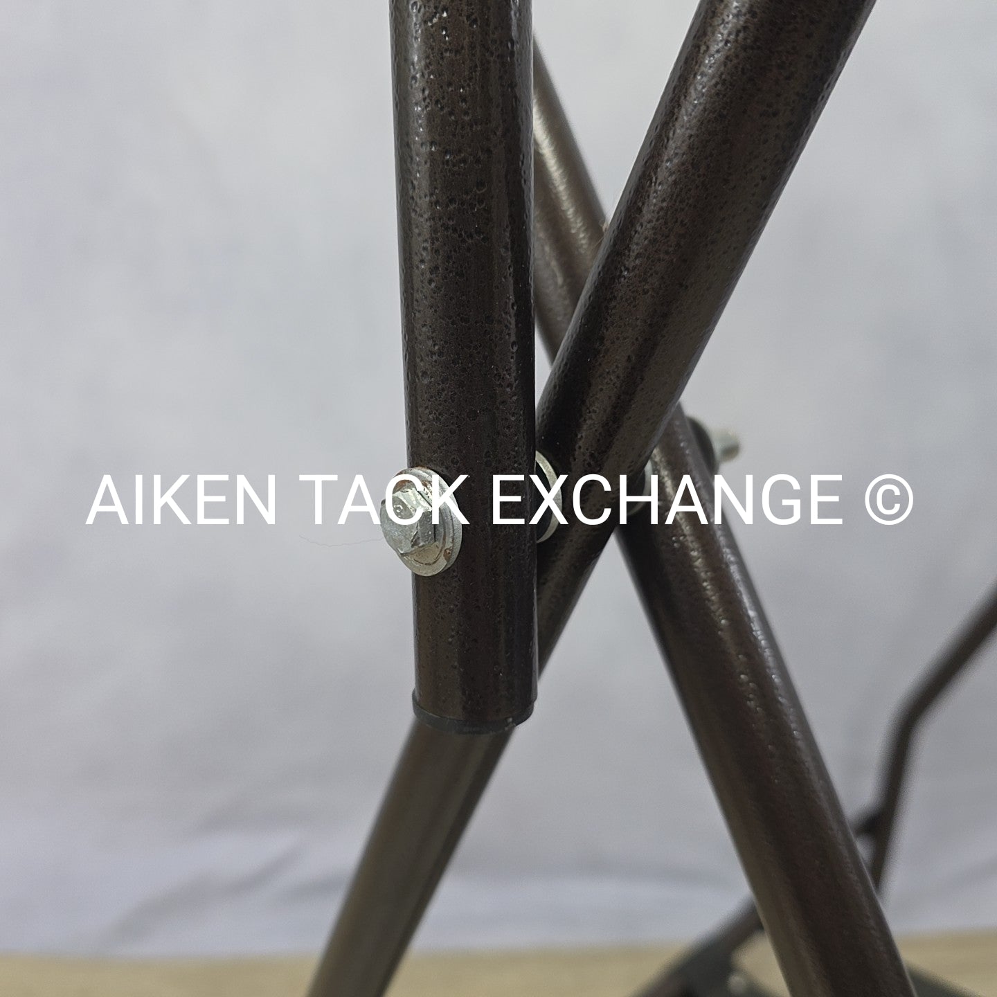 Folding Metal Saddle Stand