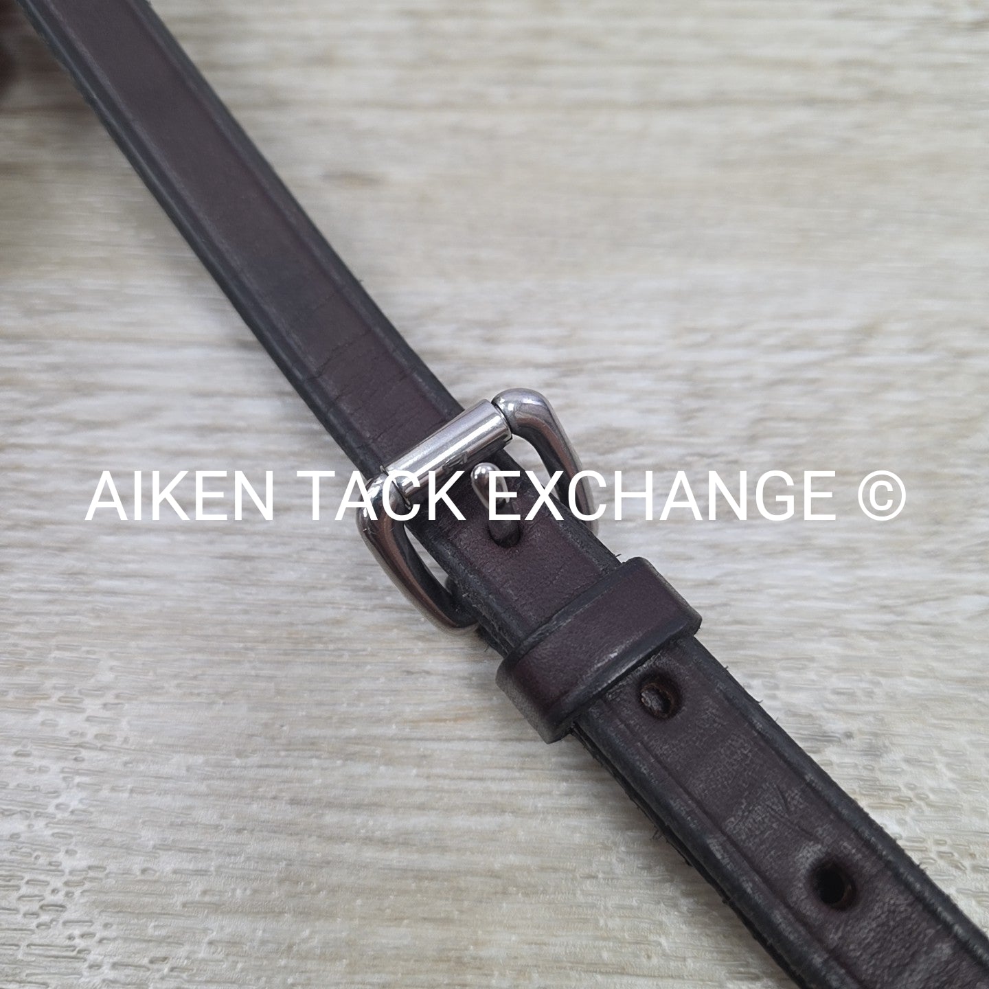Nunn Finer Detachable Neck Strap