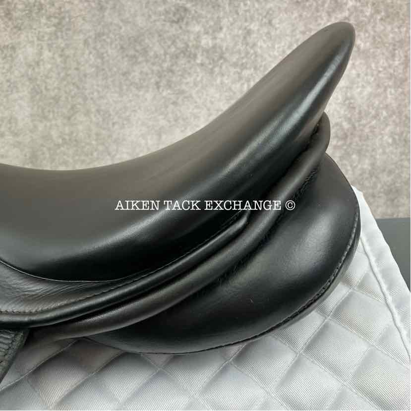 **SOLD** 2005 Stubben Maestoso Deluxe Dressage Saddle, 18" Seat, 32cm Tree - W/XW, Wool Flocked Panels
