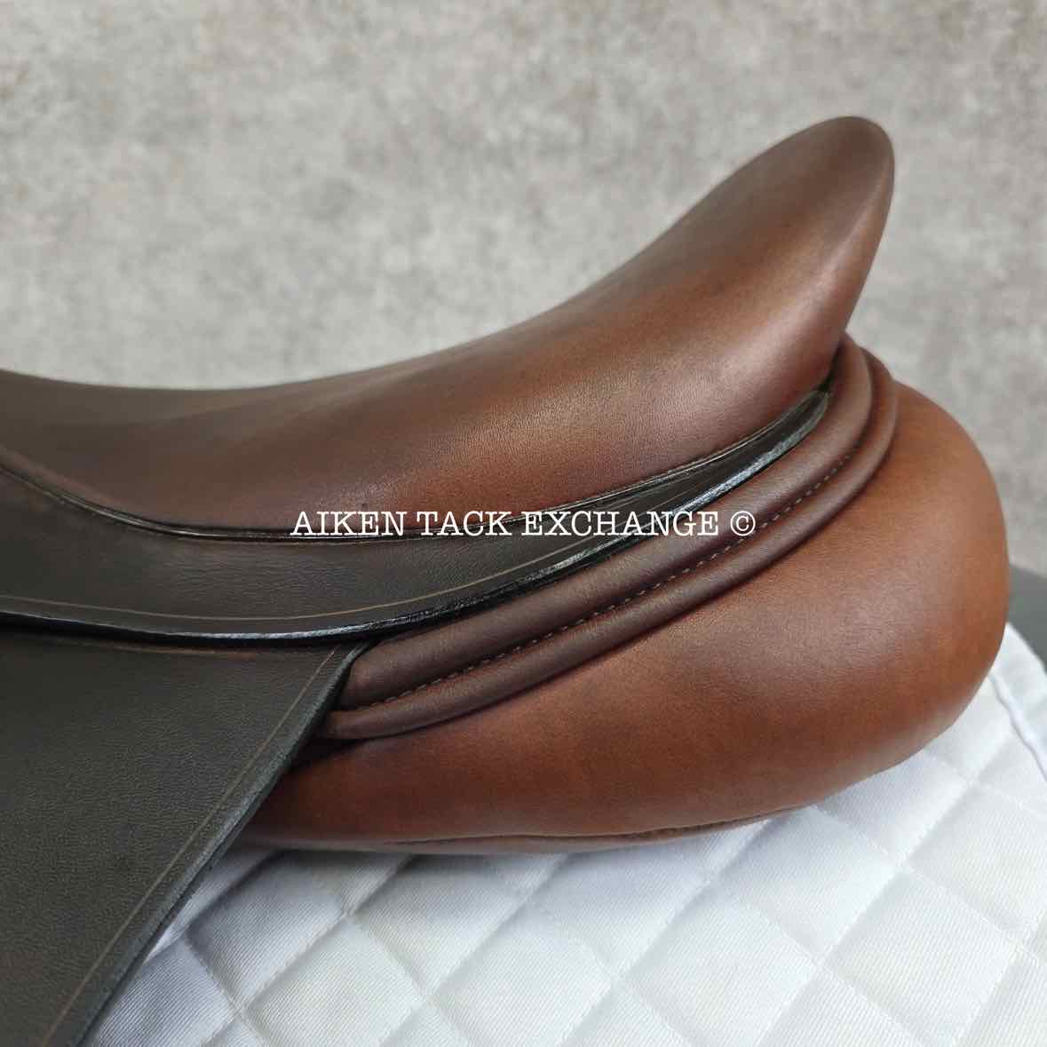 2008 Frank Baines Elan Close Contact Jump Saddle, 17.5" Seat, Medium Tree, Wool Flocked Panels
