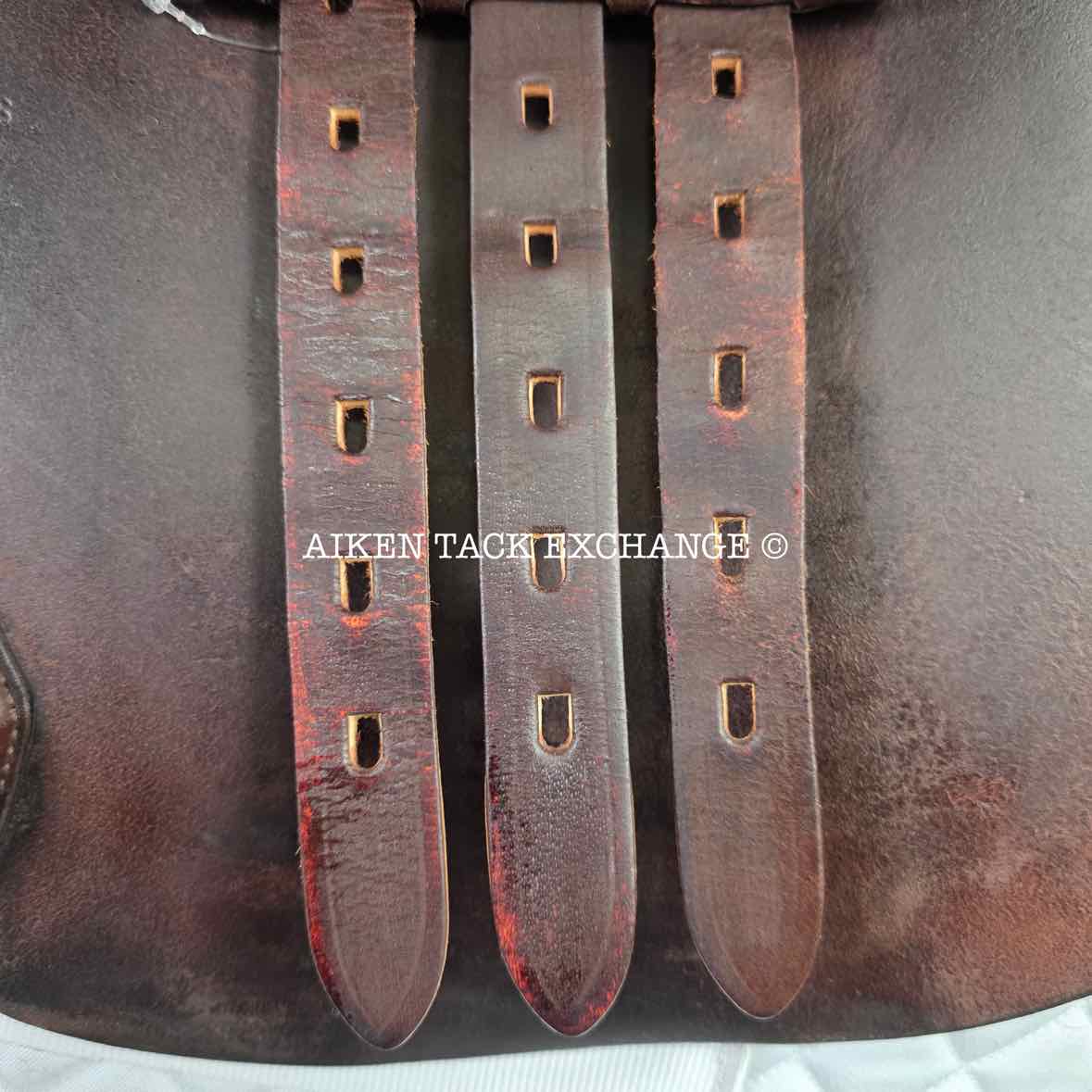 2007 Circuit by Dover Saddlery Close Contact Jump Saddle, 18" Seat, Medium Wide Tree, Foam Panels