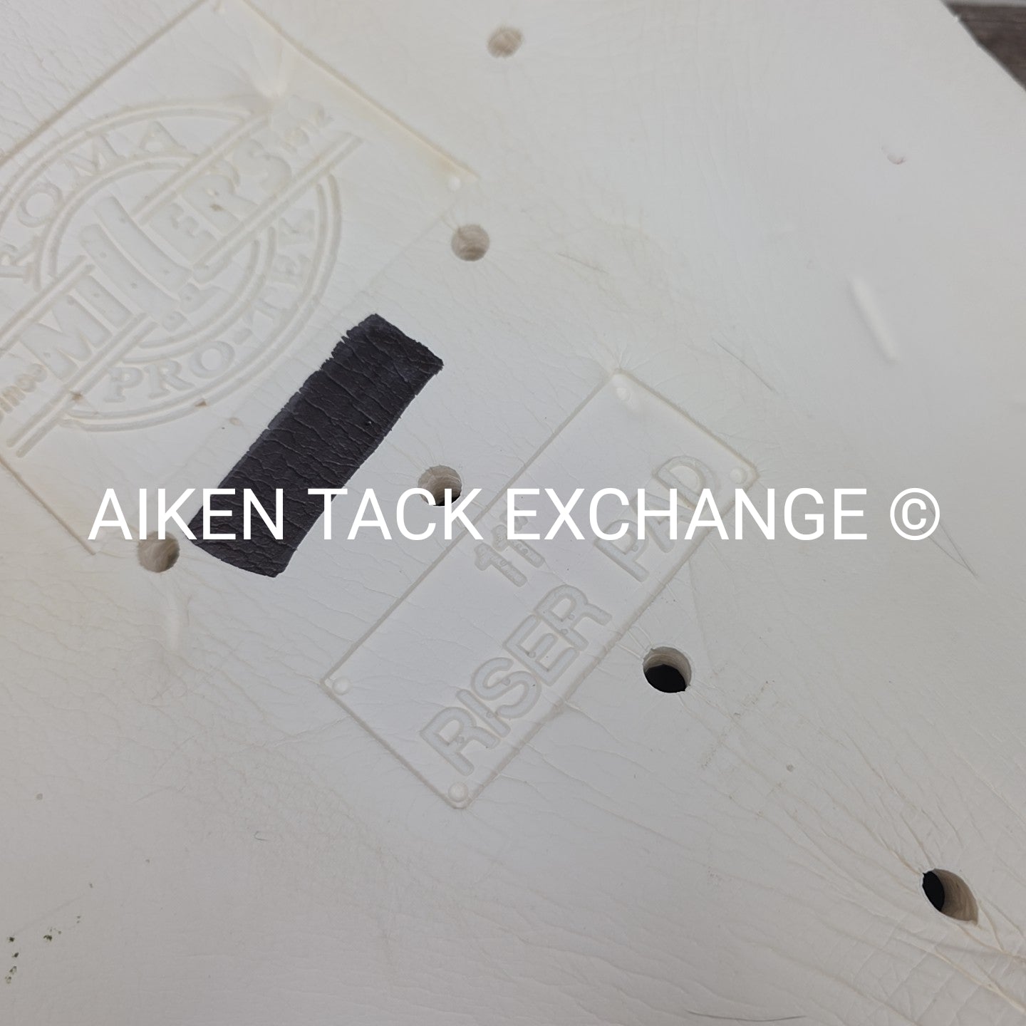Roma Miller's Pro-Tek 11" Riser Foam Half Pad, White