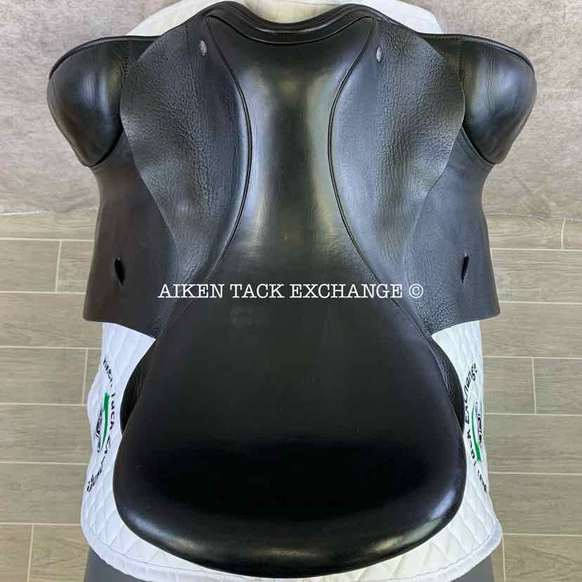 **SOLD** 2004 Custom Saddlery VLX Dressage Saddle, 17.5" Seat, Adjustable Tree, Wool Flocked Panels, Buffalo Leather