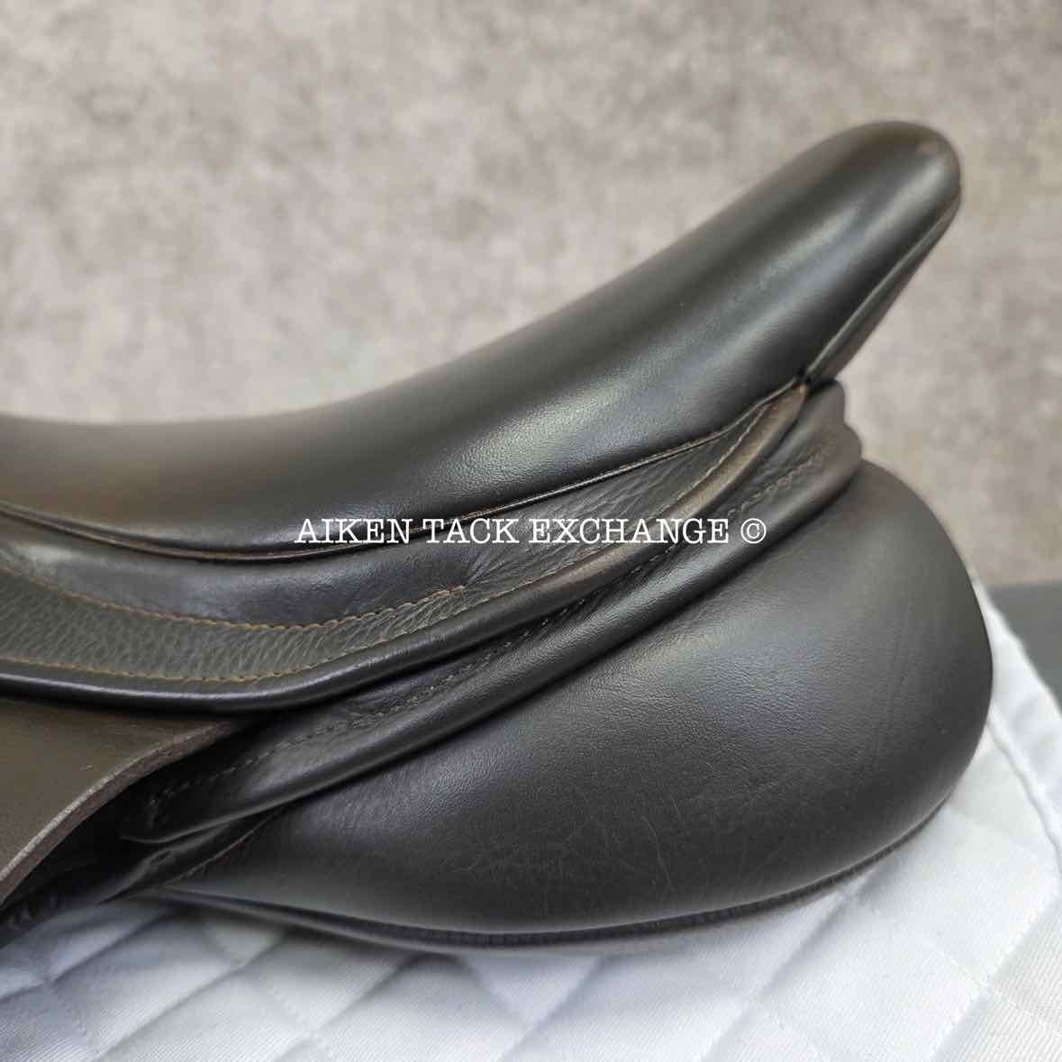 Kent & Masters Original Jump Saddle, 17.5" Seat, Adjustable Tree - Changeable Gullet, Wool Flocked Panels