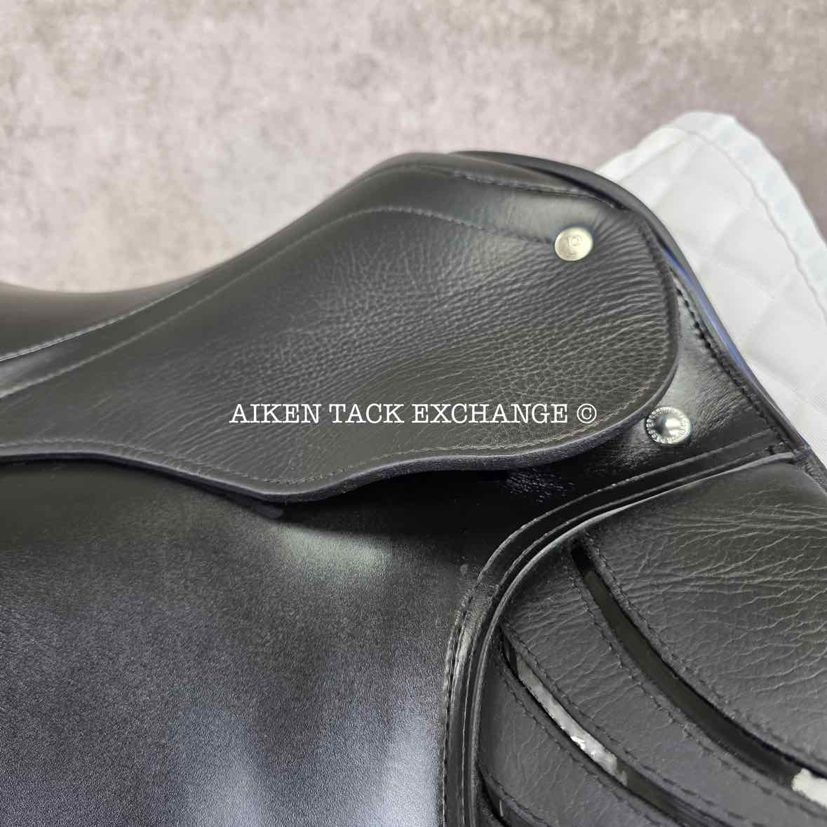 2022 Passier BluStyle Dressage Saddle, 17.5" Seat, Medium Wide Tree, Wool Flocked Panels