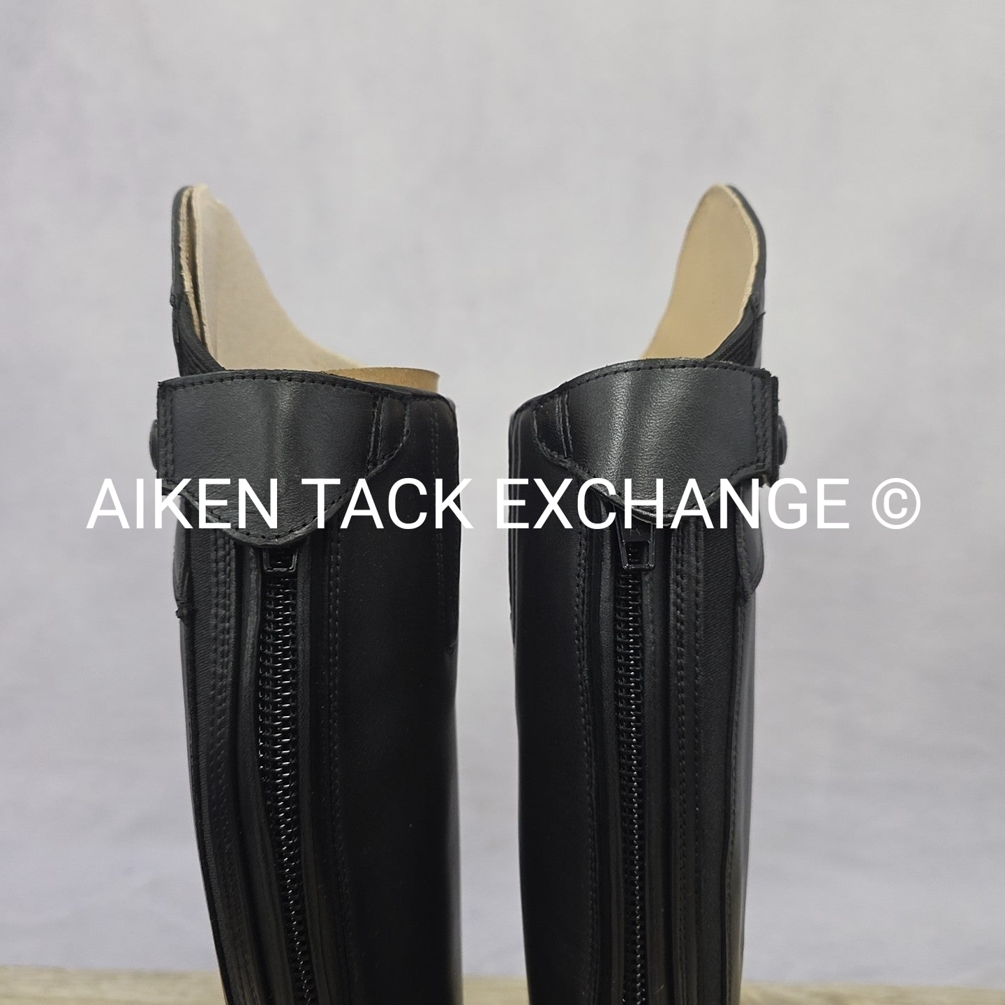 Ariat Kinsley Field Boot, Size 9 Regular Short