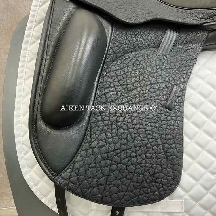 2024 Custom Saddlery Wolfgang Matrix MKII Monoflap Dressage Saddle, 17.5" Seat, Adjustable Tree, Wool Flocked Pony Panels