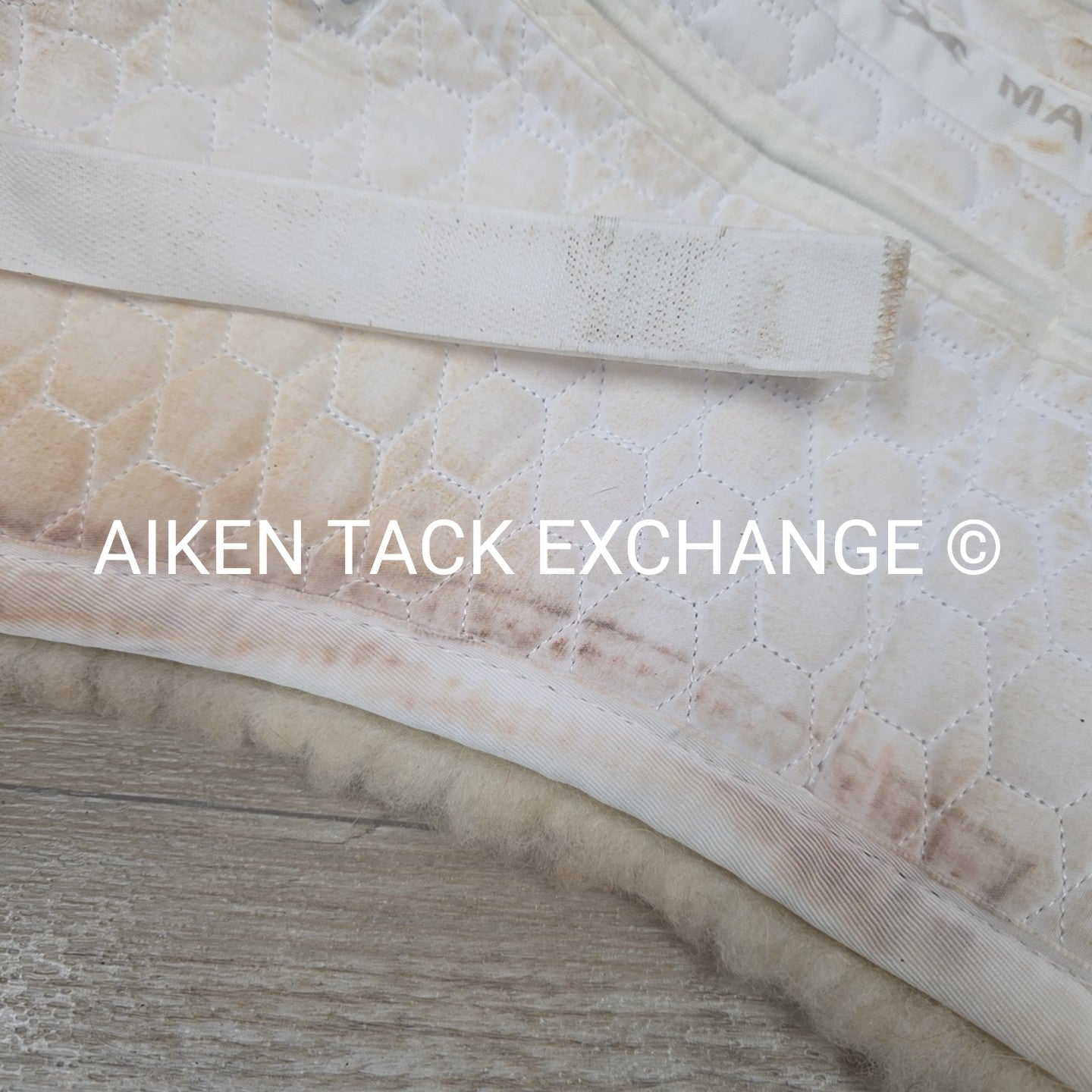 Mattes Gold Correction Sheepskin Half Pad, VS, Size Large