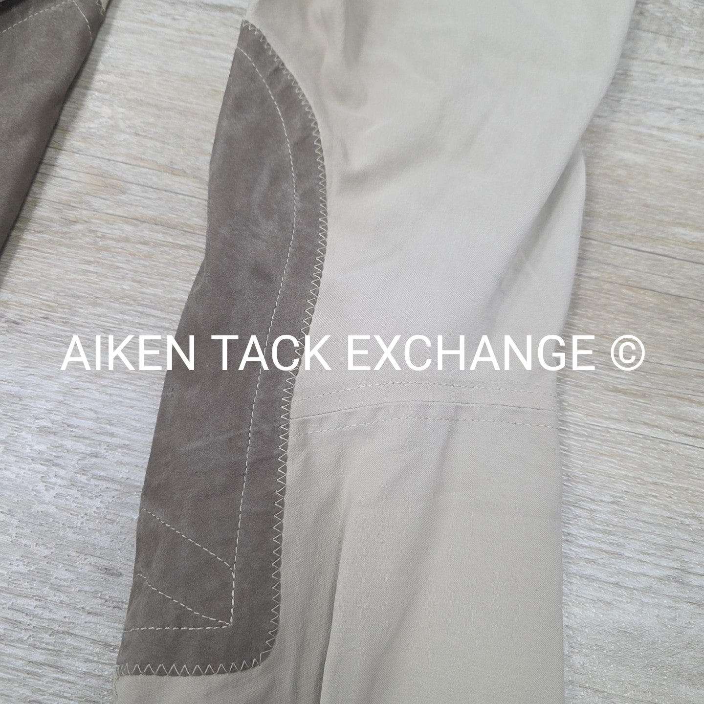 Tailored Sportsman Trophy Hunter Knee Patch Breeches, Size 30