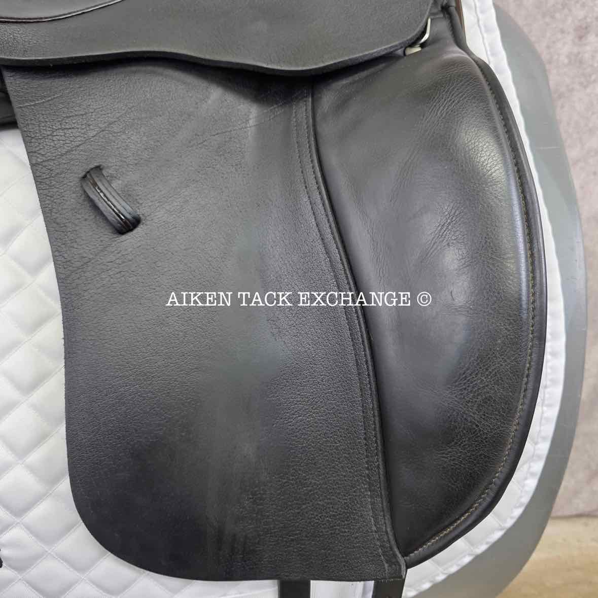 **SOLD** Dresch Phoenix Dressage Saddle, 18" Seat, Short Flap, Wide Tree, Wool Flocked Panels