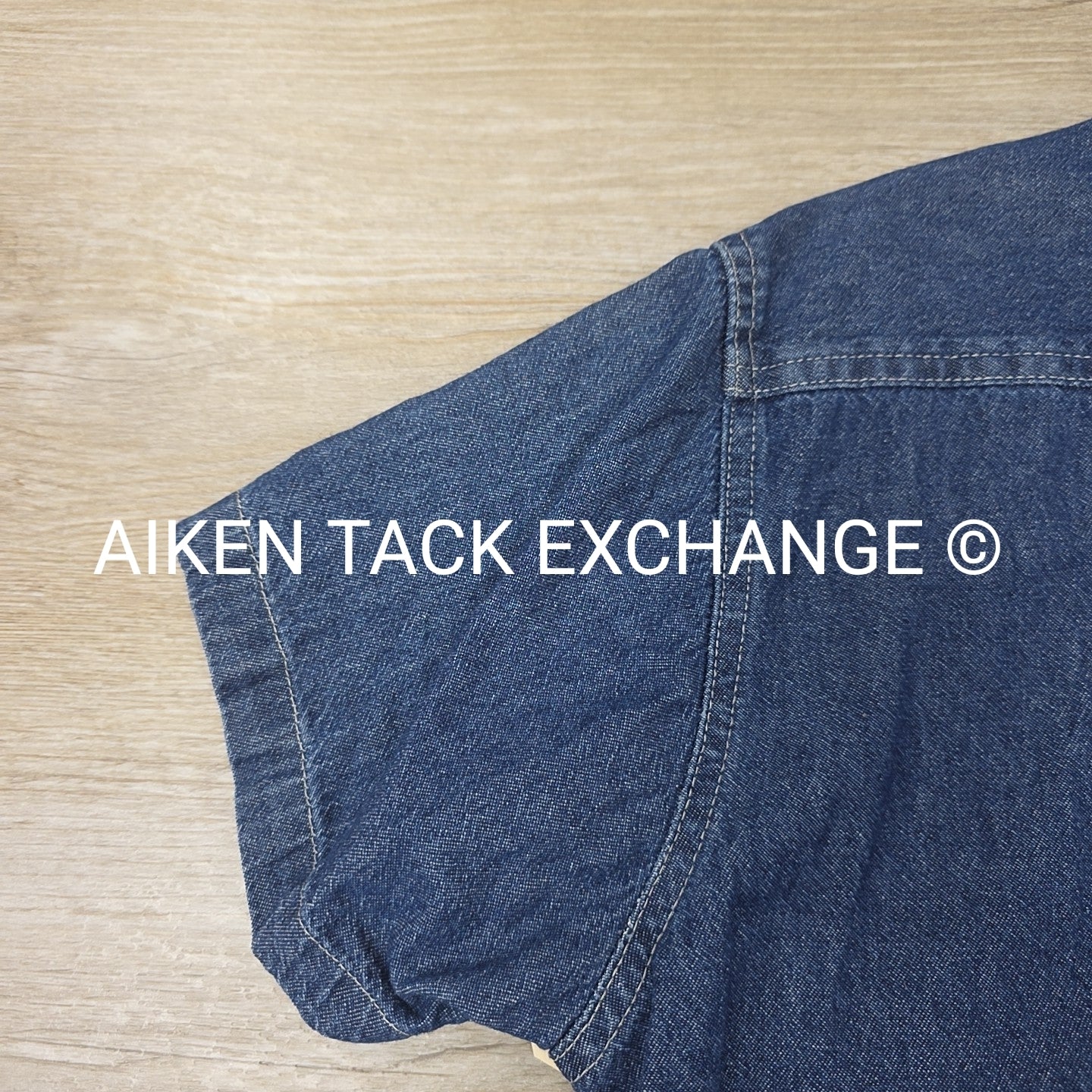 Belle Meade Hunt Denim Short Sleeve Button Down Shirt, Size Medium