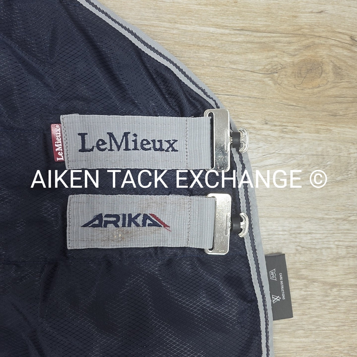 LeMieux Arika 100g fil Stable-Tek Rug, Size 81"