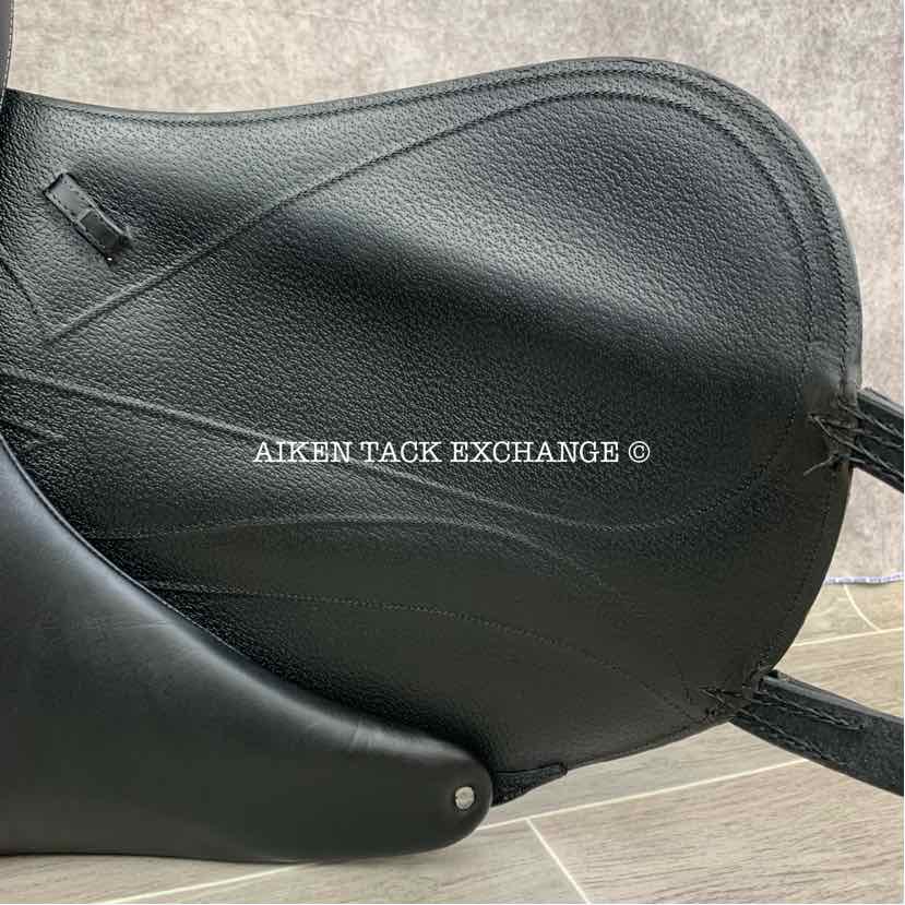 **SOLD** 2017 Devoucoux Makila S Monoflap Dressage Saddle, 18" Seat, 3A Flap, Medium Wide Tree, Foam D3D Panels, Buffalo Leather