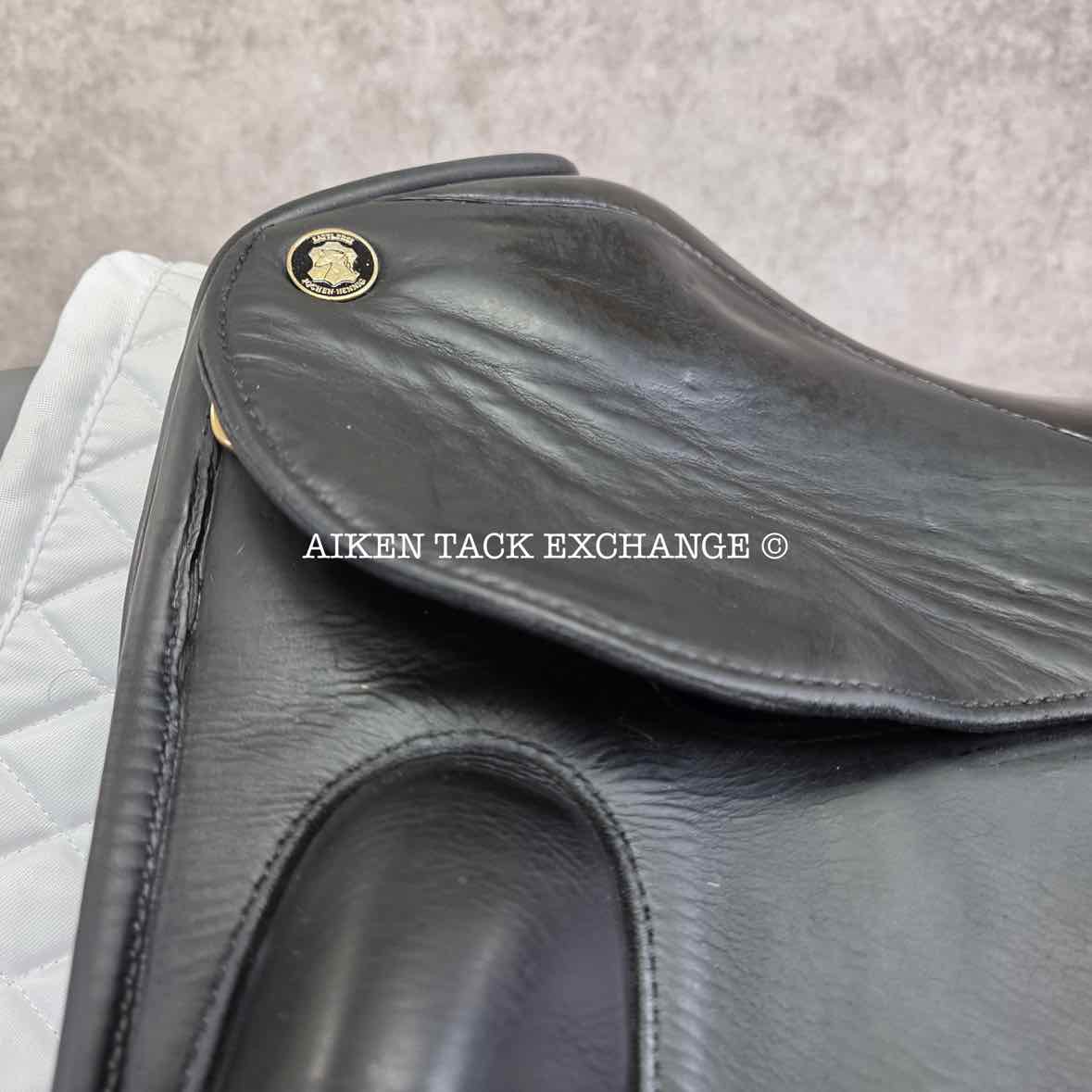 2001 Hennig Sofa Dressage Saddle, 17" Seat, Medium Tree, Wool Flocked Panels